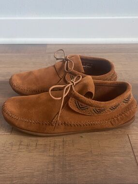 Minnetonka‎ Women's Mosaic Boot Size 7